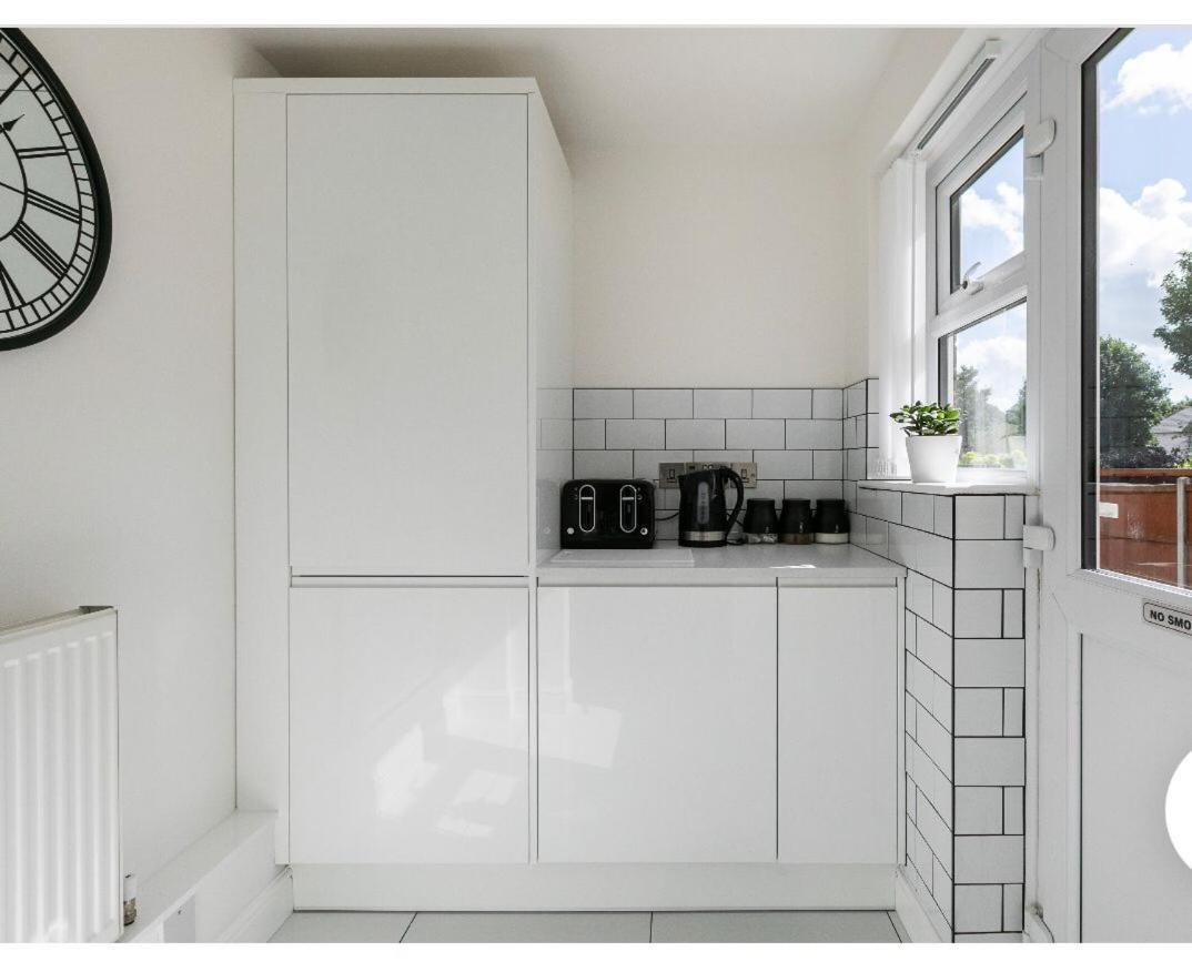 Seaside Home, Sleeps Ten, Newly Renovated Holiday home Margate