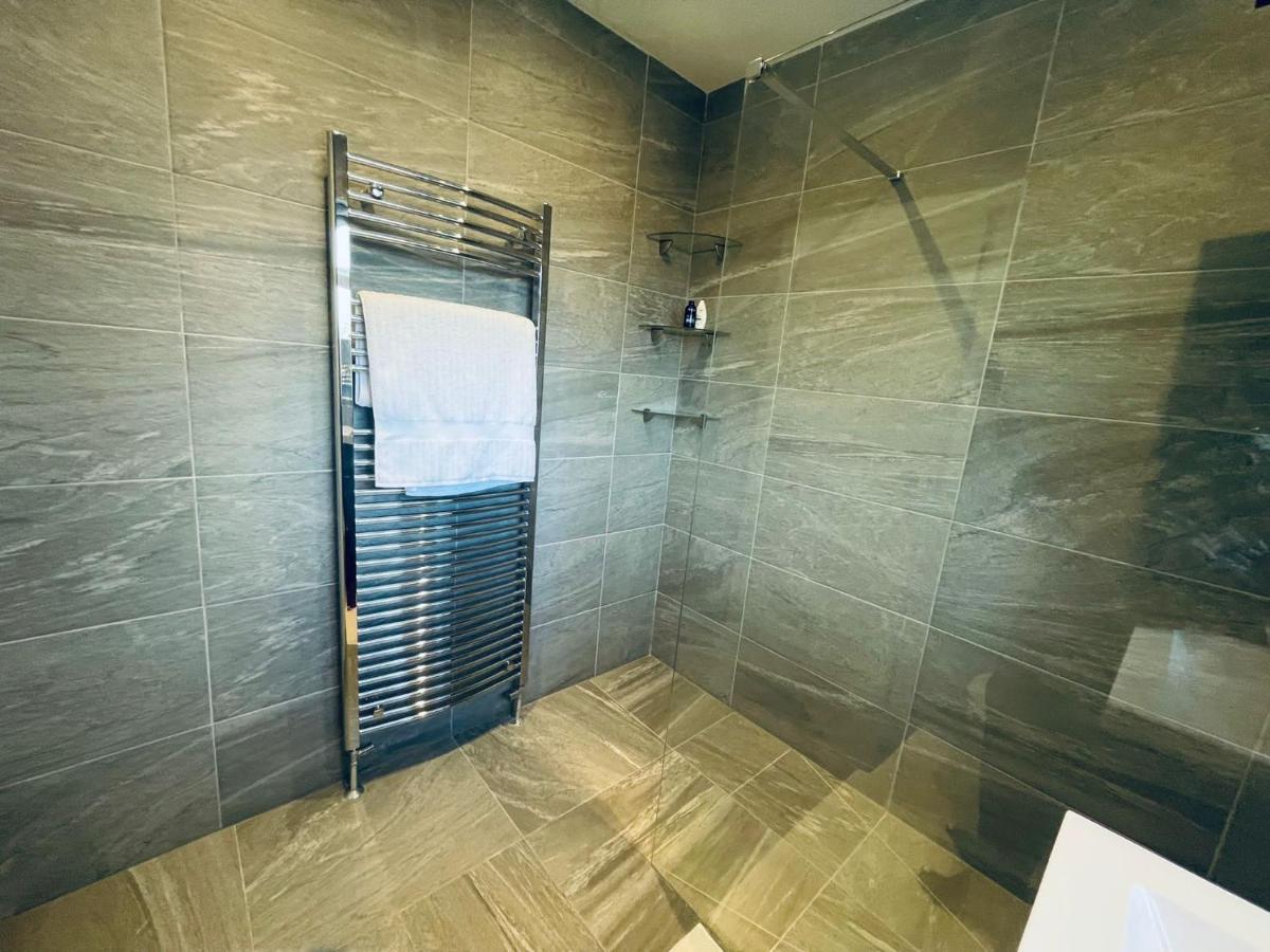 Seaside Home, Sleeps Ten, Newly Renovated
