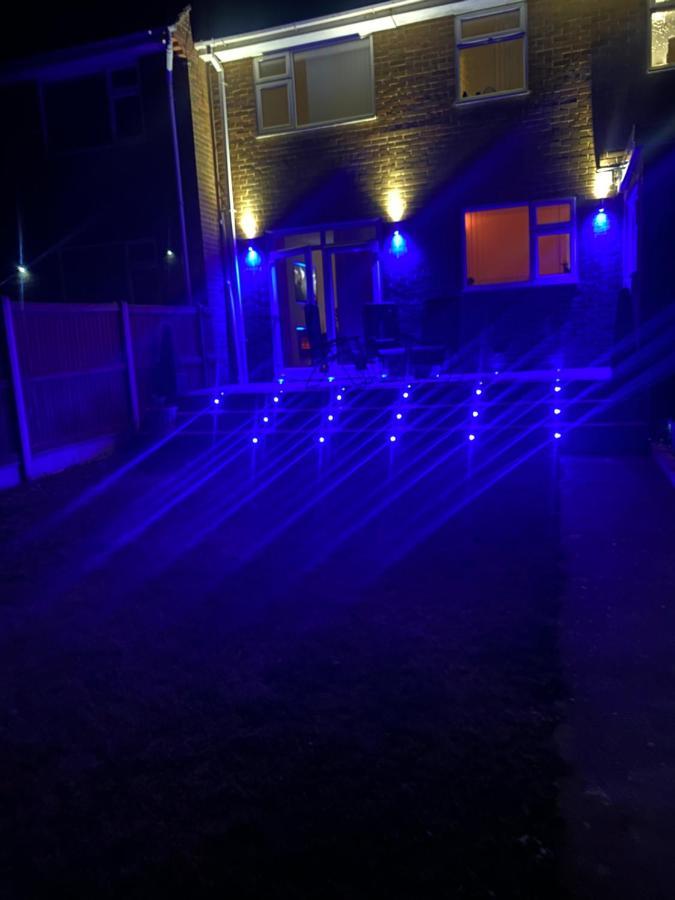 Seaside Home, Sleeps Ten, Newly Renovated Holiday home